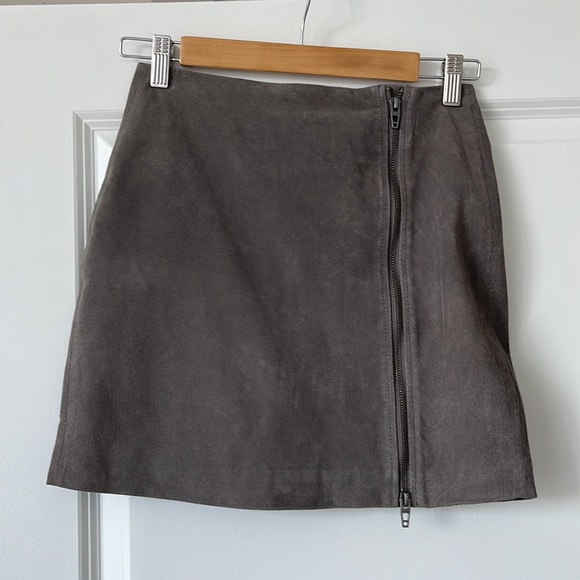 BlankNYC suede mini skirt - Picture 2 of 4